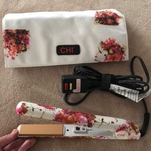 Chi flower pattern ceramic iron